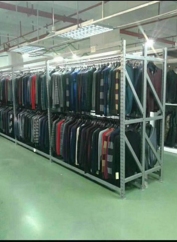 掛衣物貨架